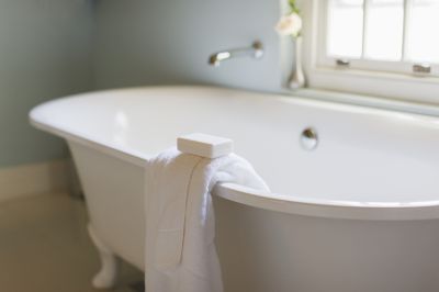Top Bathtub Installation Companies in Goshen, OH